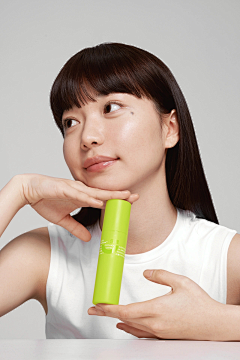 小小梁子采集到儿童