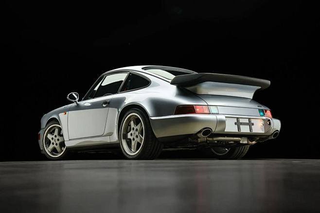 RUF 操刀 Porsche 964 R...