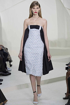 Hyoa采集到Christian Dior