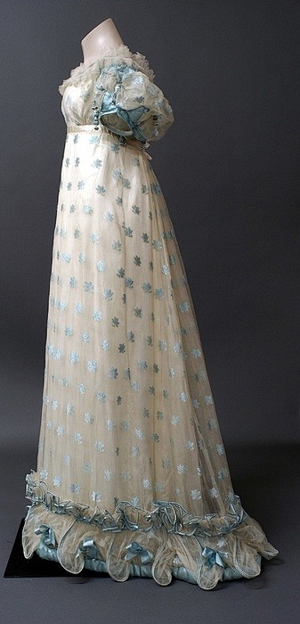 Evening dress of sil...