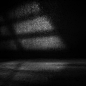 Free Photo 3d render of a grunge dark interior with light from side windows