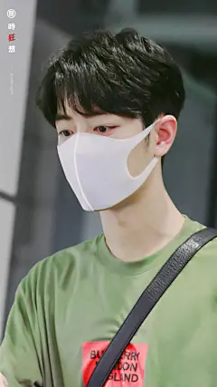 2019-08-21 博君一肖超话 天际线是永恒的白线 交织了蝴蝶纷飞的轨迹罗盘(1)