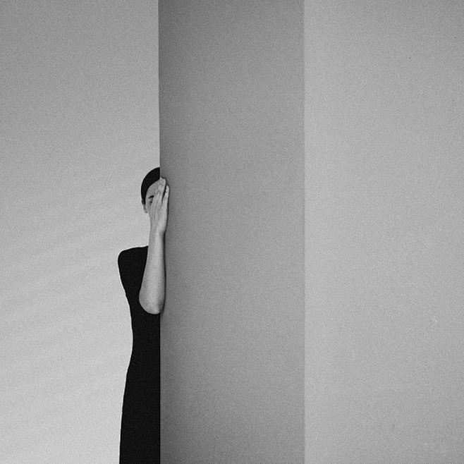 Noell Oszvald :黑白、线条...