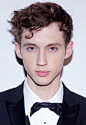 #TroyeSivan##特洛伊希文# 无水印壁纸