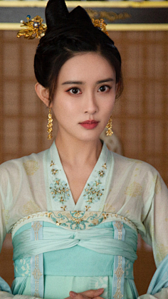 剧照-花瓣网|陪你做生活的设计师 | 玉楼春-孙有容-乔欣饰