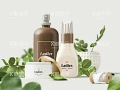 化妆品  - 源文件下载【酷图网】化妆品海报,化妆品套盒,护肤品套盒,化妆品,护肤品,高级化妆品,高级护肤品,高级套盒,高端套盒,高端化妆品,高端护肤品,黄色,金色,光,国际大牌,横版,简约,美容院海报,店铺挂墙海报,店铺产品灯箱,展柜灯箱海报,展柜产品灯箱,产品展示海报,