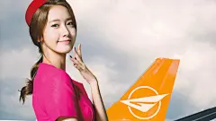 少女时代允儿空姐制服桌面壁纸