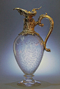 【karaffensammler】一个不错的主要收集生产于1830-1930年间的，玻璃镶银的葡萄酒壶收集网站。http://t.cn/8satNyA