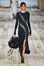 Alexander McQueen Spring 2020 Ready-to-Wear Fashion Show : The complete Alexander McQueen Spring 2020 Ready-to-Wear fashion show now on Vogue Runway.
