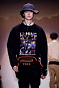 中国品牌李宁在纽约举行了2019秋冬系列发布秀
中国李宁又一次惊艳燃炸时尚圈！！！
