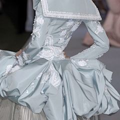 Real dressing! Christian Dior Haute Couture Autumn/Winter 2007: 