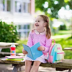 孩子回到学校，学年开始