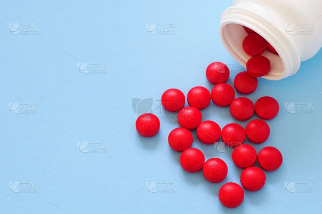 红色的药丸