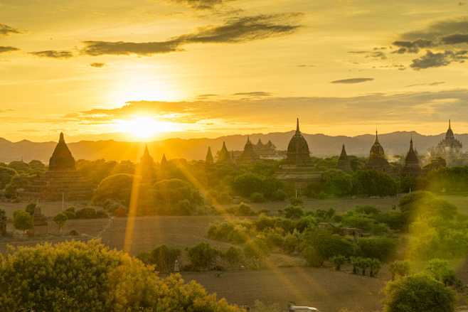 Sunset in Bagan, Mya...