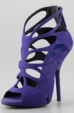 浩洋Миша采集到我喜欢的设计——女鞋
