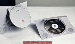 一款国外的光盘折叠名片欣赏