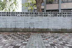 街道墙上的空白大广告牌