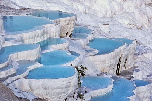 棉花堡（Pamukkale）位于土耳其D...