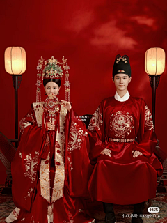 123呃呃呃采集到婚纱照 汉服