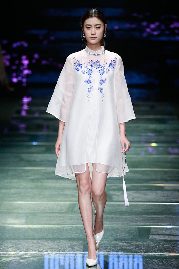 heavengaia盖娅传说青花瓷元素静谧瓷缘系列高级成衣