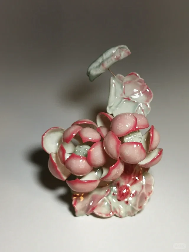 暗戳戳的团花暗纹