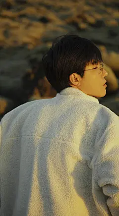 壁纸丨2019-03-01-5
穿越无尽黑夜后*
in.IceLand