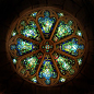 玫瑰窗 | 玫瑰窗（the rose window），也称玫瑰花窗，为哥特式建筑的特色之一，指中世纪教堂正门上方的大圆形窗，内呈放射状，镶嵌着美丽的彩绘玻璃，因为玫瑰花形而得名