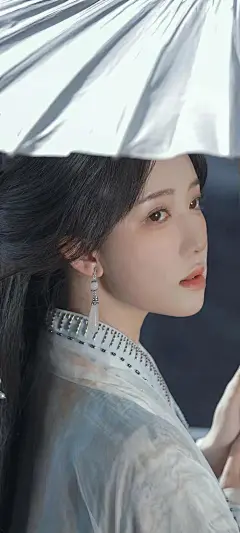 美女壁纸～捕捉古风之美，一颦一笑...@霁枫壁纸的动态