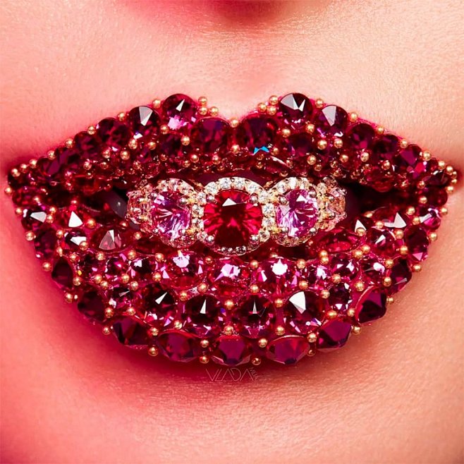 嘴唇就是画布：彩妆艺术家Vlada Ha...
