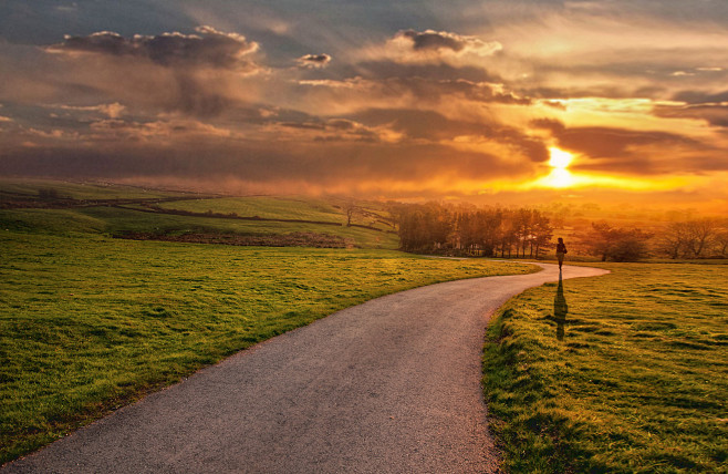 草地# #天空# #晚霞#antoni.