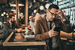 试图在压力下保持冷静