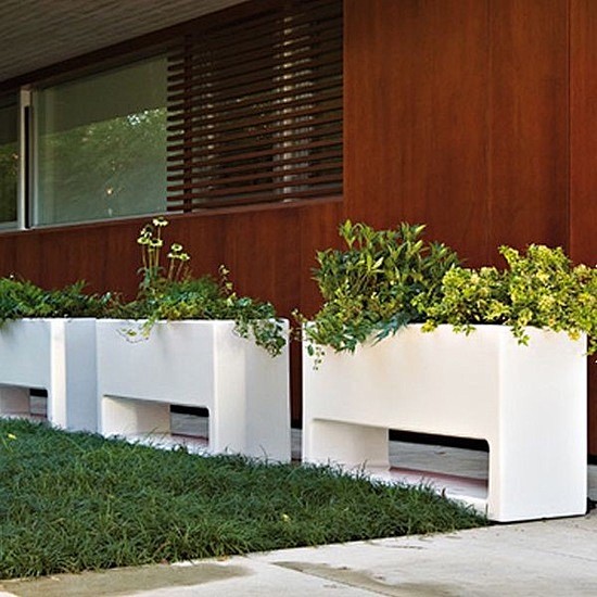 Outdoor Planters : M...