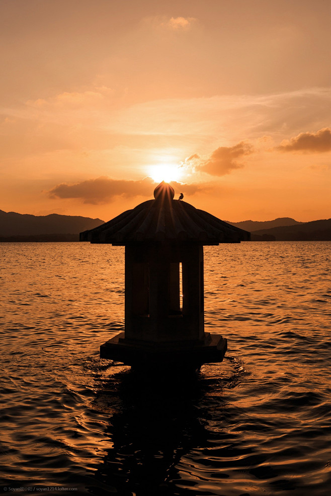 三歲ㄨ从sky08081314转采于2020-05-04 11:20:58孤独是自由空心人三歲