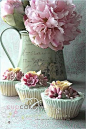 Vintage Floral Cupcakes