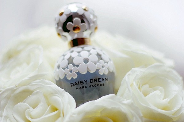 Marc Jacobs Daisy Dr...