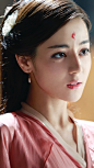 《三生三世十里桃花》 主演：白凤九 青丘狐 小狐狸  迪丽热巴古装。#古装美人# #影视经典剧照# #电视剧三生三世十里桃花# @予心木子 