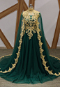 Long Prom Dresses 2018 Green Tulle A Line Arabic Party Gowns With Gold Lace Crystals A Line Cloak Floor Legnth Prom Dress Cheap