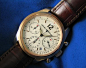 芝柏(Girard-Perregaux) 芝柏表的创始人J. F. Bautte 1791年制作出他的第一块手表。1854年，芝柏(Girard-Perregaux)这一名字正式诞生。到20世纪初，芝柏的知名度不断扩大。1930年，当手表销售量首次超过怀表销量时，芝柏50年前就定下的发展手表的策略被证明是正确的。1998年，芝柏在日本建立分支机构，并有一款手表入选日本“年度最佳手表”。2000年，芝柏在美国建立了分支机构。@北坤人素材