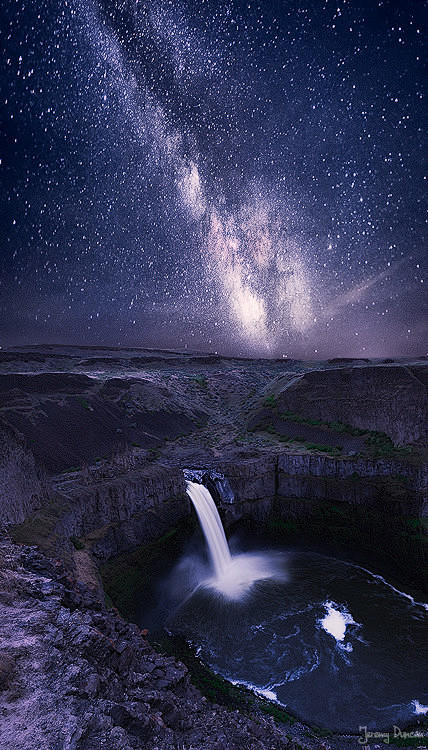 银河瀑布
Galaxy Falls  