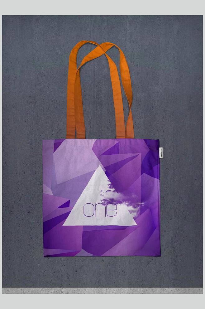 紫色三角购物袋样机