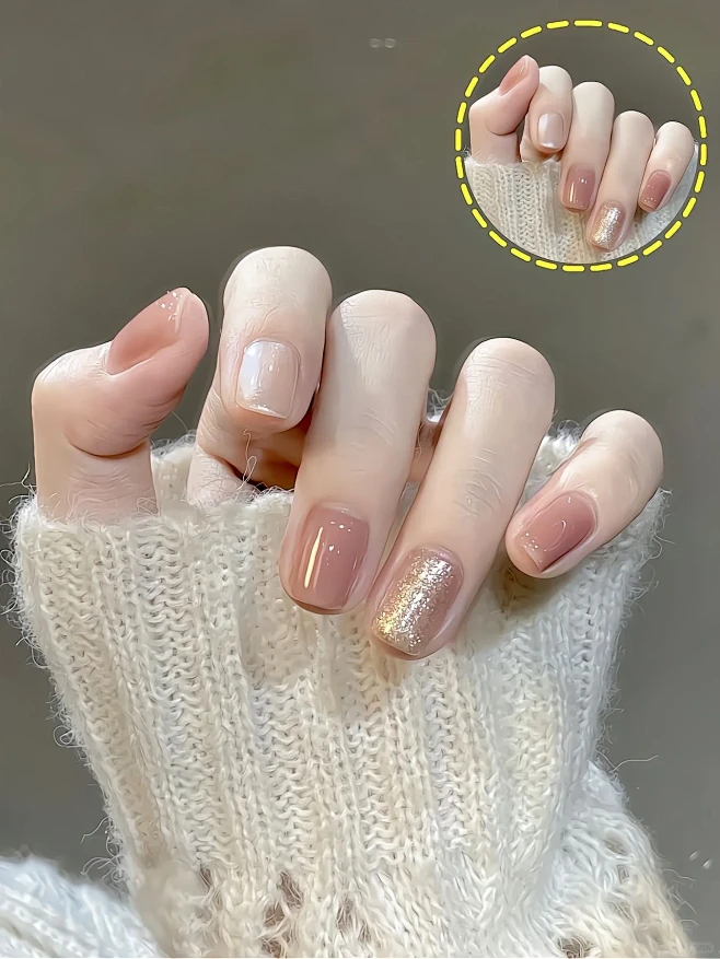美甲的尽头竟然是裸色