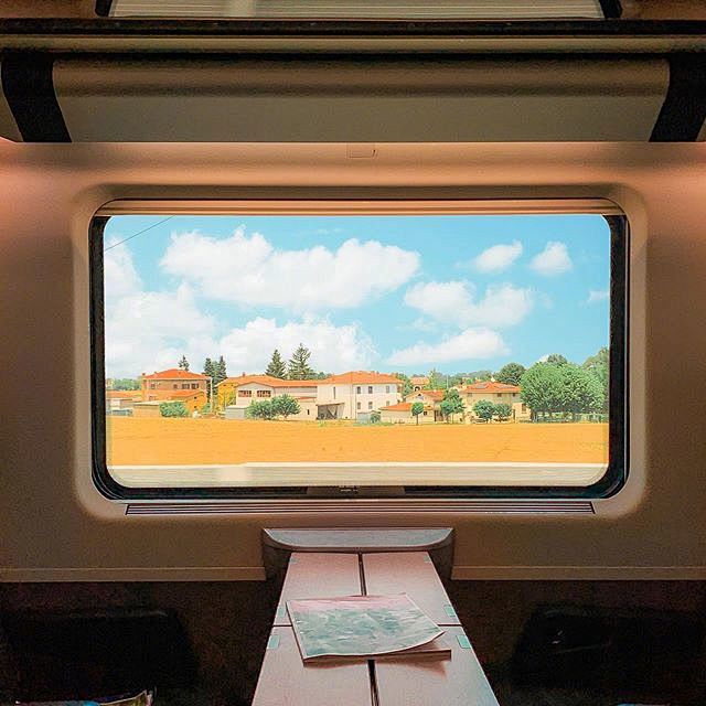车窗外 | ins：hello_dong...