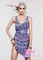 Versace for H&M春夏LOOKBOOK - 服饰大片 - 昕薇网-中国领先的女性时尚门户
