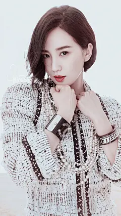 #刘诗诗醉玲珑#
【elle壁纸6p】
今天真是美颜暴击
明天的elle买买买！！！
#刘诗诗心理罪之城市之光#
@刘诗诗 ​​​​