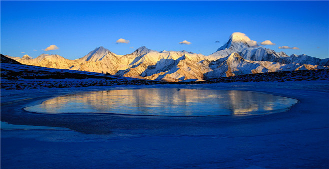 贡嘎雪山