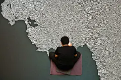 在日本传统丧礼中，丧家会把盐撒在前来吊唁... 来自鹿妖视界 - 微博