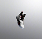 Air Jordan XXXIII<br/>       ——乔丹第三十三代签名鞋正式发布<br/>全新的AJ33代签名鞋整体设计来自于太空宇航服，首次采用了名为FastFit的快速绑缚系统，单手一提或一拉就可以完成鞋面收紧或松开的动作，这也是第一双没有传统系带系统的AJ签名鞋。（2048 x 1875）