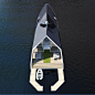 【房子游艇】既是游艇，也是家，设计师 Maxim Zhivov 融合了建筑和豪华游艇的设计元素，带来了这款超级游艇的概念设计，通过太阳能来为整个游艇内部提供照明，适当的变形增加了使用功能。
