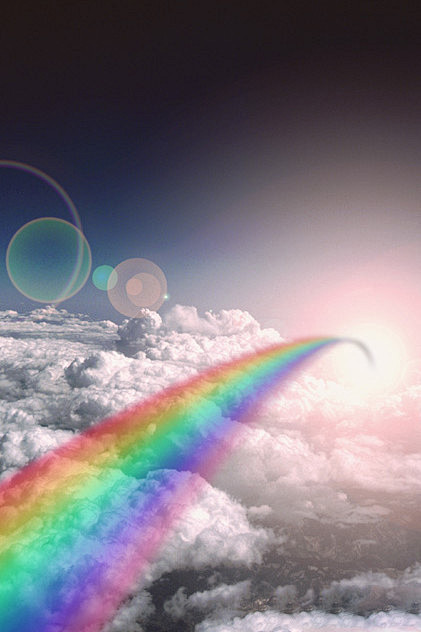 飞机上拍摄到的彩虹！