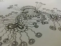 本以为自己会手执画笔，阳光与音乐相伴，踏遍山川河流…现如今手机电脑键盘，快餐地铁房贷…，梦想偏离，幸福如初，夏日随笔，留给自己一点青春记忆